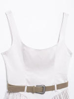 TRAFZA 2025 verano mujer cuello cuadrado cinturón decorar sin mangas cremallera Sling vestidos mujeres High Street plisado Mini vestido - details 4