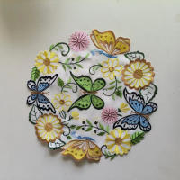 Caminador de mesa hueco de flores bordadas de primavera - details 9