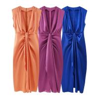 BUNO-2025 Vestido midi sin mangas plisado con cuello en V de satén elegante para mujer. - details 1