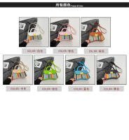 Moda arco iris portátil pequeño cuadrado bolsa 2025 primavera nueva luz de lujo bolsa de las mujeres versátil texturizado axilas bolsa de hombro - details 2