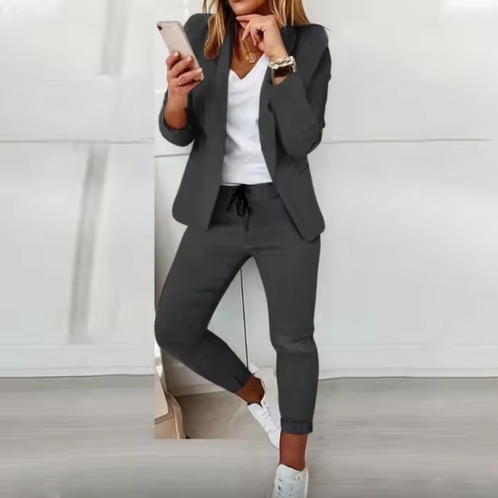 533 Nueva moda casual, trajes y ropa de mujer. - 1