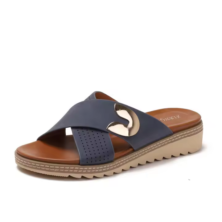 Zapatillas de sandalias para mujer, ropa de verano al aire libre, nuevas sandalias de playa y pendiente antideslizantes de metal de moda - 1