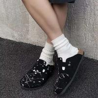 Pantuflas de mula ajustables antideslizantes para exteriores para hombre, piel de vacuno, zuecos de invierno, zuecos de madera estampados para mujer y hombre - details 3
