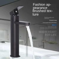 Grifo de lavabo de mesa fría y caliente para baño de un solo orificio cuadrado elevado - details 0