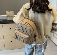 Mochila con remaches para chica, morral versátil y a la moda para viajes y ocio, 2024 - details 24