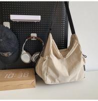 Bolso de nylon retro de gran capacidad, bolso de mensajero de hombro para hombres y mujeres, bolso de pareja versátil informal y de moda. - details 4