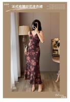 Vestido floral francés para mujer, nuevo diseño de verano, temperamento sin mangas, cintura alta adelgazante, falda larga de cola de pez - details 1