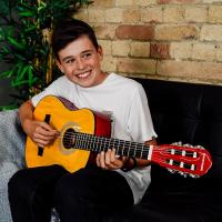 Pack de guitarra clásica española de tamaño 3/4 para niños XF de 3rd Avenue, Guitarra acústica con cuerdas de nylon, funda de transporte, cejilla y púas, Azul - details 9