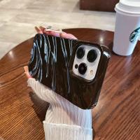 Funda de Teléfono de Cinta Ondulada a la Moda para iPhone Silicona Suave, a Prueba de Golpes, Color Caramelo Fosco - details 17