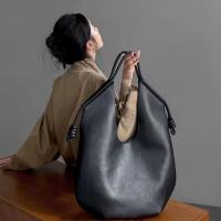 Bolso de nicho minimalista tote high sense 2025 verano nuevo gran capacidad de viaje hombro axila bolsa grande - details 3