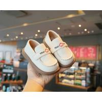 Zapatos de cuero para niños pequeños, zapatos planos de fiesta para boda con gancho y bucle, fáciles de usar, mocasines suaves para niños, tendencia clásica suave, 2025 - details 12
