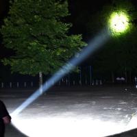 Linterna LED de Alta Potencia Recargable ABS, Batería de Litio, Brillo Blanco de 1,410lm, Impermeable, Portátil, Múltiples Componentes de Luz para el Hogar y al Aire Libre - details 3