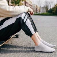 Calcetines de barco de color liso negro, blanco y gris, informales y versátiles, de tubo corto, para hombre, calcetines bajos, de boca poco profunda, calcetines de barco finos y absorbentes del sudor, invisibles para el verano. - details 2