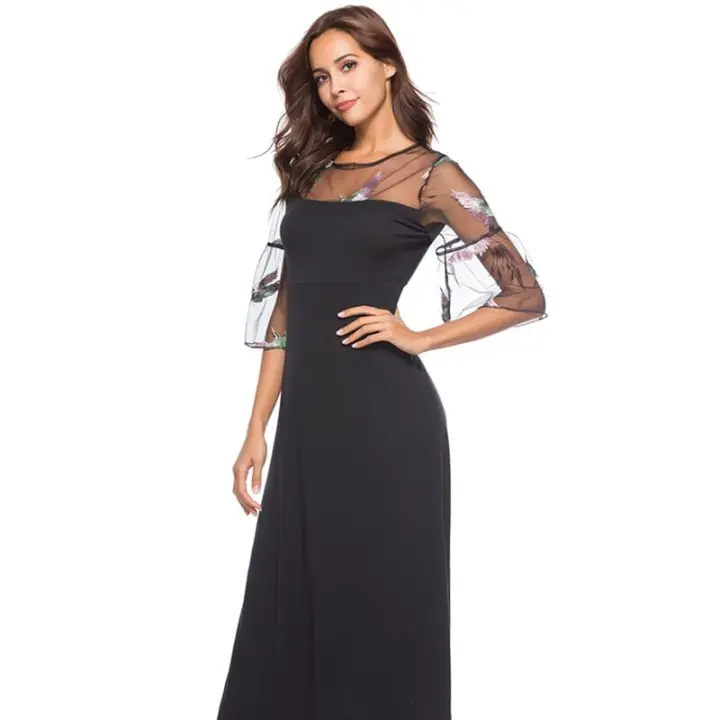 Vestido de Moda de Verano 2025 para Mujer con Encaje Negro y Mangas de Cuerno - 1