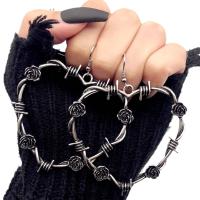 Pendientes colgantes en forma de corazón estilo punk para mujer, 1 par de pendientes de diseño de rosa de moda, joyería gótica Street Y2k como regalo para novia, día de San Valentín, regalo - details 0