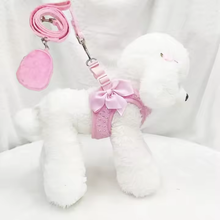 Conjunto de correa de arnés para perro, chaleco con pajarita, decoración de diamantes pequeños, arnés suave para perros pequeños y medianos - 1