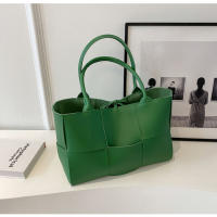 Bolso de mano para mujer, nuevo bolso de hombro premium de gran capacidad, tejido versátil para llevar debajo del brazo. - details 15