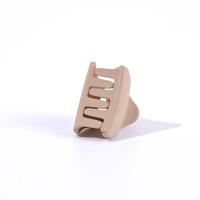 Geometría triangular simple y versátil, agarre de cabello para mujer, flequillo, pinza de cabello trenzado de cabello roto, nuevos accesorios para el cabello - details 3