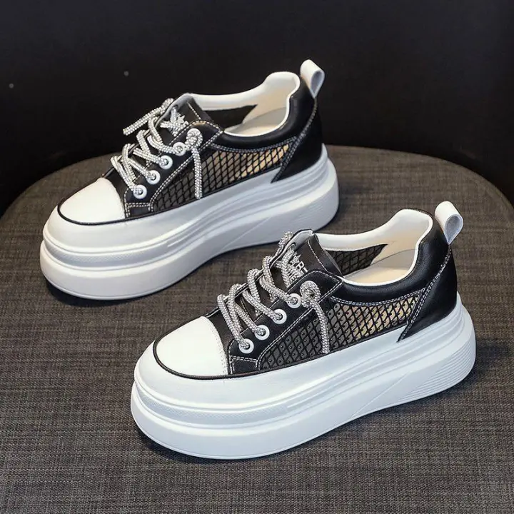 Novedad de verano, moda blanca de suela gruesa, zapatos de mujer de malla transpirable con esponja en el interior para mayor altura, deportes y ocio - 1