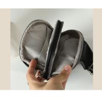 Nuevo bolso pequeño para el pecho, bolso para mujer, bolso de mensajero de cuero suave para mujer - details 4