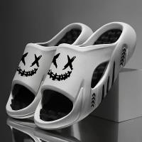 OURANNI Zapatillas deportivas ligeras con estampado de dibujos animados para hombre, para interior/exterior, para ducha, vacaciones en la playa, modernas y versátiles para uso diario informal de parejas, estructura duradera de EVA, diseño unisex - details 9