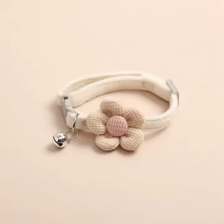 Lindo forma de flor ajustable pequeño campana Universal para mascotas colgantes accesorios para mascotas Collar para mascotas collares - 1