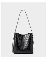 Bolso de hombro de cuero tejido a mano de gran capacidad a la moda bandolera bandolera bandolera para mujer - details 28