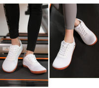 Zapatos deportivos de talla grande para mujer, Zapatillas de malla transpirable para correr, zapatos de viaje de suela suave ultraligeros, primavera y otoño, nuevos - details 1