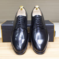 Zapatos de cuero hechos a mano con cuero genuino y una pieza de piel de vaca. - details 0