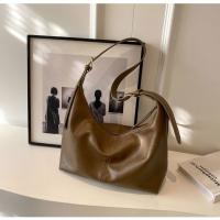 Bolsa de gran capacidad de las mujeres 2025 nueva moda bolsa de mensajero casual versátil bolsa de hombro simple bolsa de cubo - details 20