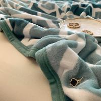 Manta de Lana de Estilo Geométrico en Blanco para Colchones y Sofá Reacciona con Impresión Gráfica Ideal para Cama Individual/Reina/Rey - details 5