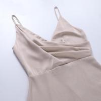 Vestido verde para mujer con cinturón, lazo en la espalda y abertura hueca. - details 16