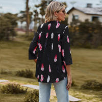 Camisa con estampado de plumas de tres cuartos y manga e para mujer, cuello en V, otoño, nueva - details 10