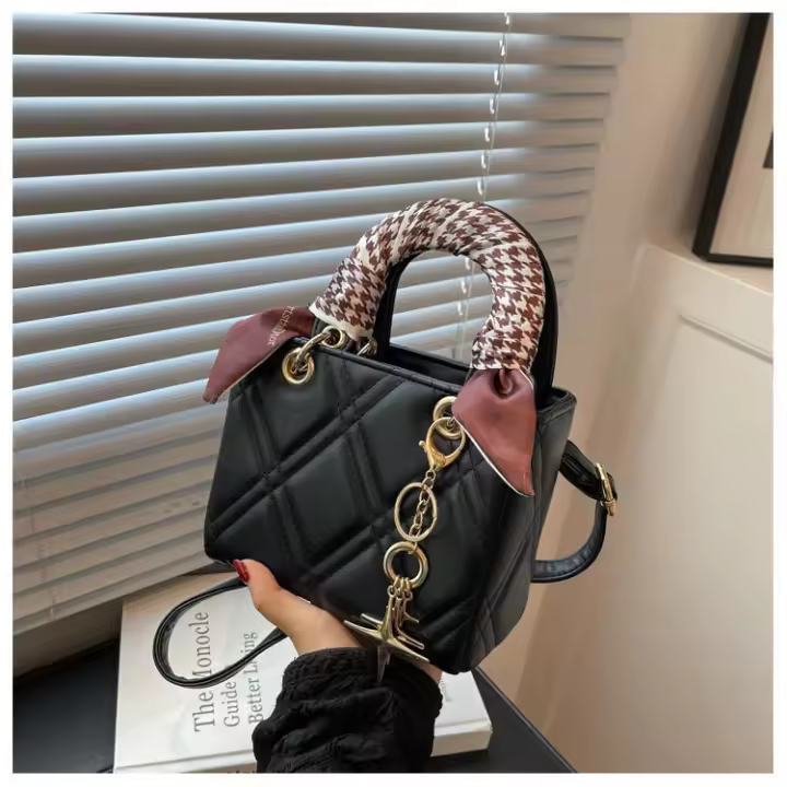 Bolso pequeño de moda para mujer, bolso de un solo hombro a la moda de verano, bandolera con costuras acolchadas, bolso versátil de princesa Diana 2025 - 1