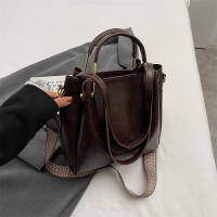Bolso de hombro de cuero PU de gran capacidad para mujer, bolsos de mano de diseñador, tendencia de moda, invierno, 2023 - details 20