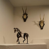 Escultura de caballo de Metal LED, escultura de Animal, decoración del hogar, restaurante, regalo de inauguración de la casa - details 0