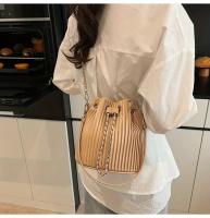Bolso minimalista de cubo para mujer Cierre con cordón, bolso de mano elegante para uso diario y formal Accesorio de moda en tonos beige, negro, gris, khaki, rosa Finalización texturada - details 23