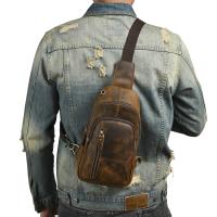 [Luxo diario] Bolso de pecho de cuero genuino para hombre: elegante bandolera de cuero marrón con correa ajustable, múltiples compartimentos con cremallera y diseño espacioso para uso diario - details 1