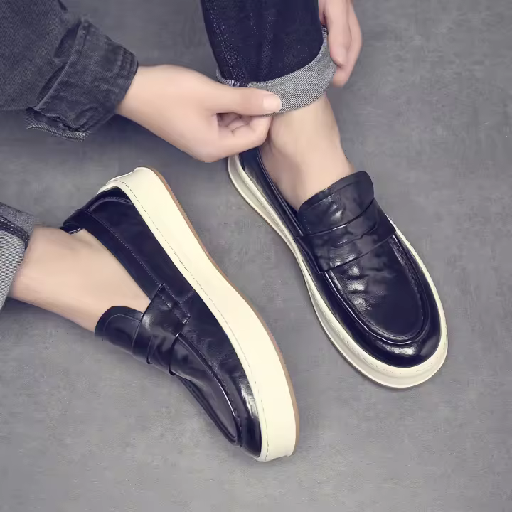 Zapatos de cuero con plataforma estilo retro, zapatos casuales de moda ligera para hombre. - 1