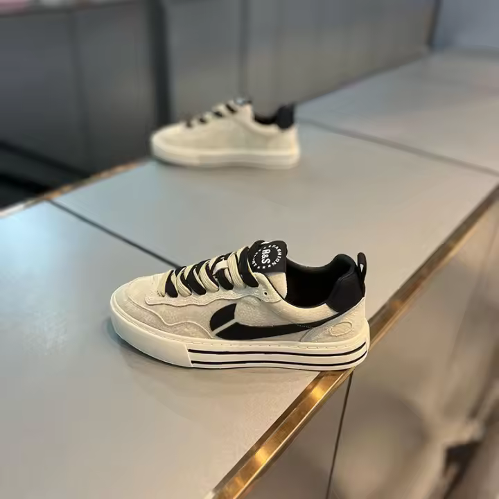2025 Nueva Moda Versátil Moderno Cortez Suela Suave Cuero Casual Ligero Cómodo Zapatos Deportivos para Hombre - 1