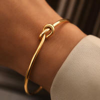 Pulseras de acero inoxidable Vintage para hombre, brazaletes tejidos con textura torcida a la moda para mujer, joyería llamativa, ropa de calle, regalos góticos - details 2