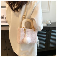 Bolso Cruzado de Moda para Mujer de Alta Gama Primavera-Verano 2025 Bolso de Lana Tendency para Organizadores de Maquillaje y Belleza - details 14