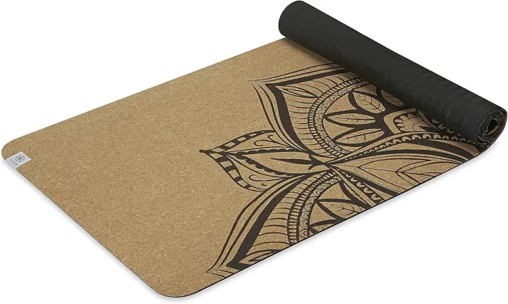 Mat de Yoga Gaiam de Corcho Sostenible Resistente al Sudor, Odor, Deslizamientos - 1