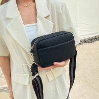 Bolso bandolera multicapa de color sólido para mujer, bolso de hombro con correa ancha de cuero PU - details 10