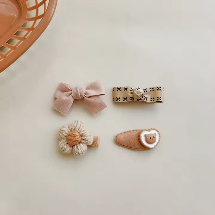 4 pzas/juego de dibujos animados Clips de pelo princesa pinzas de niña primavera otoño cálido Color de pelo accesorios - 1