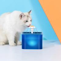 Dispensador de Agua Automático para Mascotas 2L con Iluminación LED Cable de Cadena para Alimentación de Mascotas - details 0