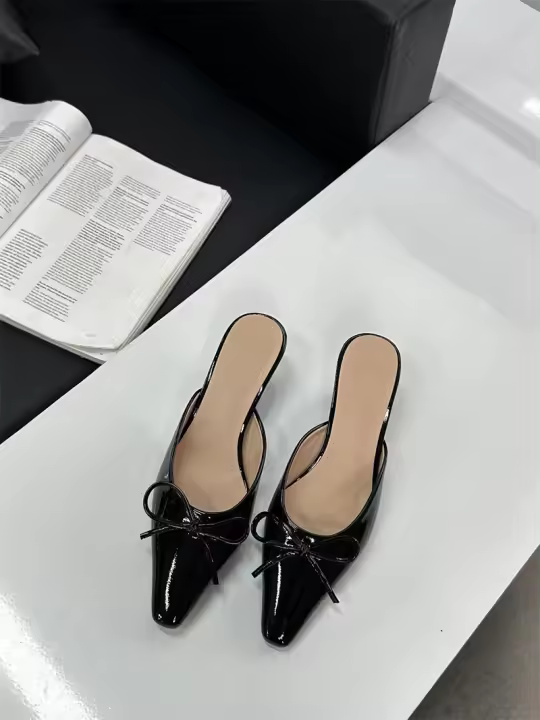 Nuevo arco medio stiletto Muller zapatos bolsa cabeza media zapatillas de las mujeres de gran tamaño de tacón alto zapatos individuales zapatillas geniales - 1