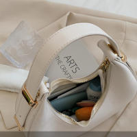 Bolso tote de moda para mujeres Bolso de lujo de medio cuarto Luna bolso de hombro de marca para damas Bolso de axila de cuero PU y monedero - details 30