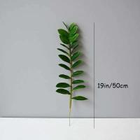 La decoración del hogar de 51 pulgadas incluye plantas, grandes ramas de plantas artificiales, láminas de plástico falsas y árboles de banyan verdes en los dormitorios. - details 7