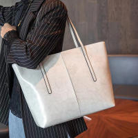 Nuevo Bolso de Mano de Cuero de Alta Gama para Mujeres Bolso Commuter de Moda versátil - details 16